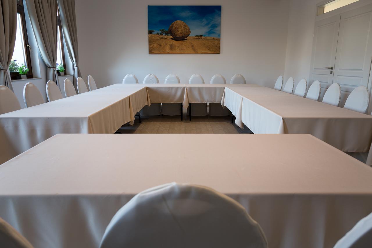 Radhe Resort Es Syam Meditacios Es Rendezvenykozpont Somogyvámos Εξωτερικό φωτογραφία