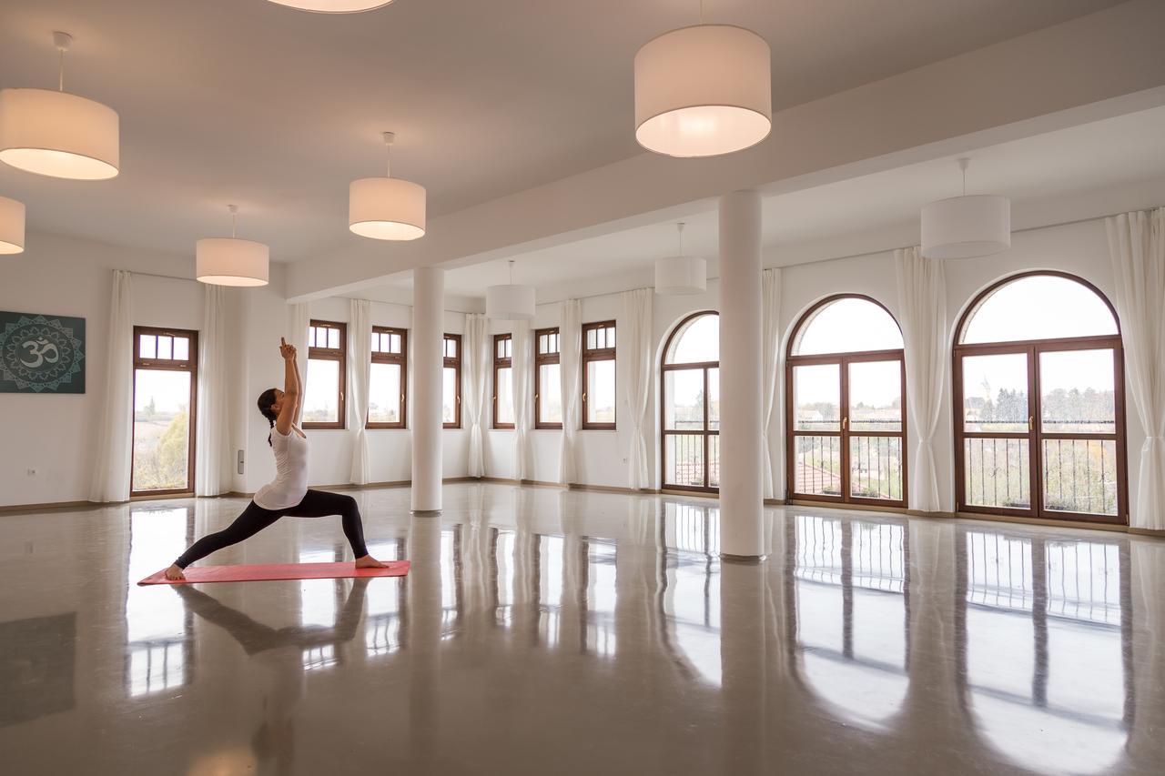 Radhe Resort Es Syam Meditacios Es Rendezvenykozpont Somogyvámos Εξωτερικό φωτογραφία