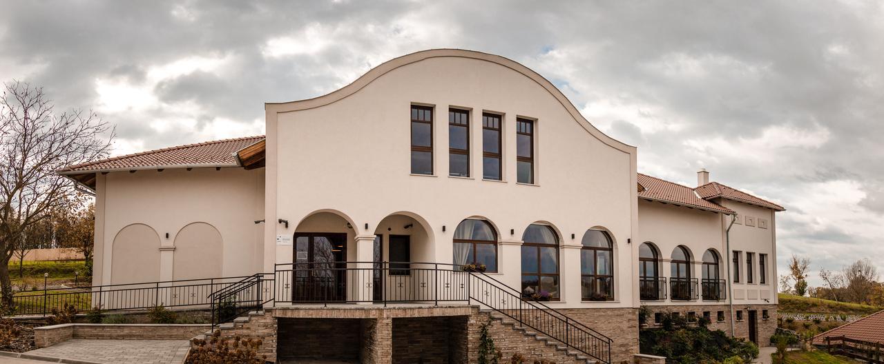 Radhe Resort Es Syam Meditacios Es Rendezvenykozpont Somogyvámos Εξωτερικό φωτογραφία