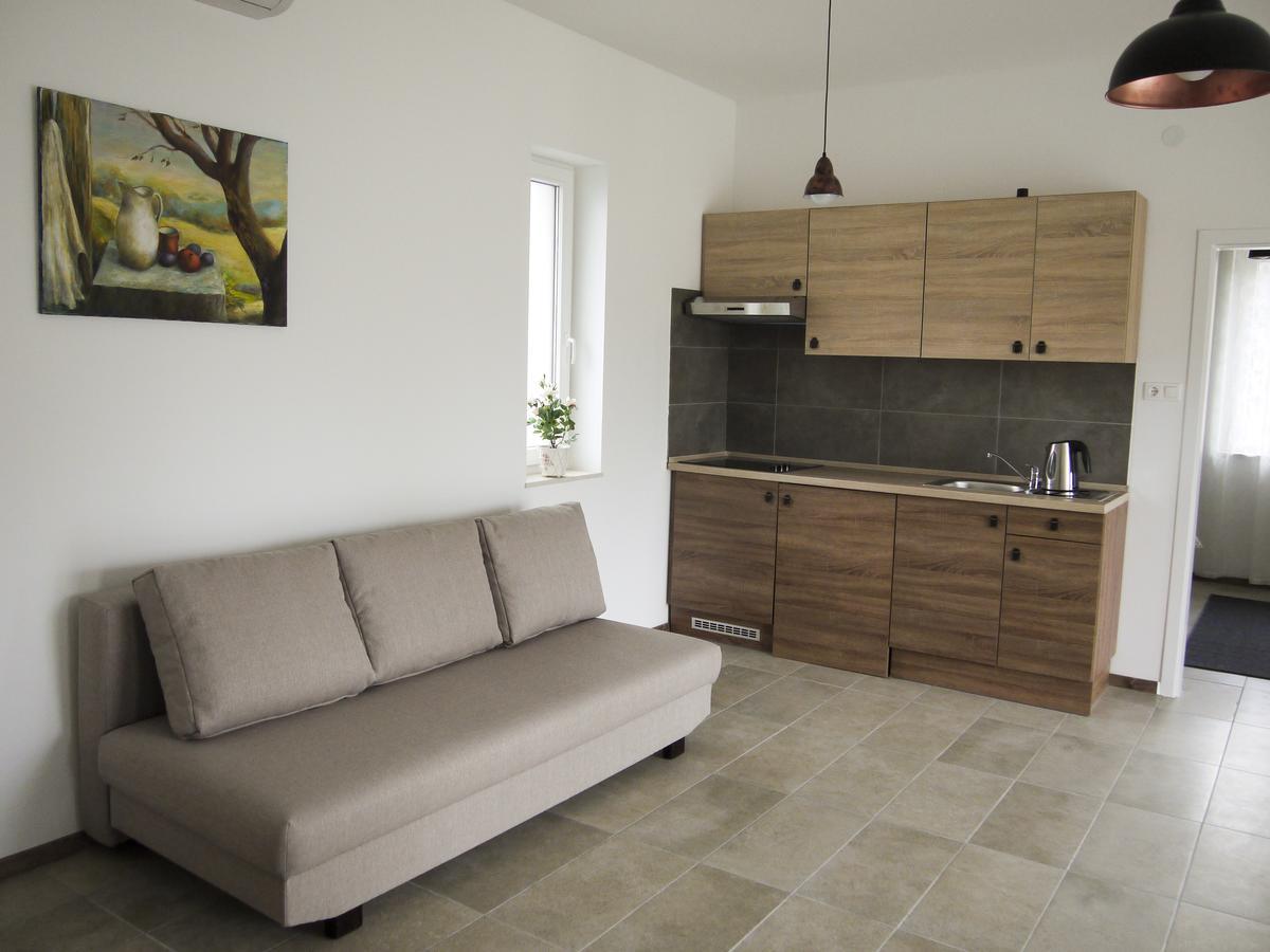 Radhe Resort Es Syam Meditacios Es Rendezvenykozpont Somogyvámos Εξωτερικό φωτογραφία